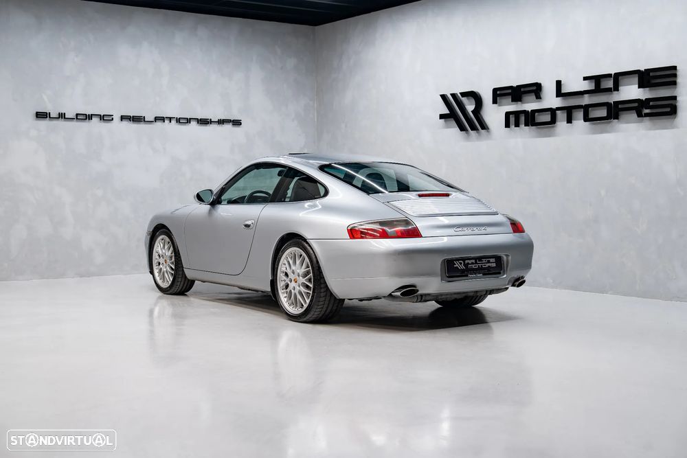Porsche 911 (996) Carrera 4 Coupé - 10
