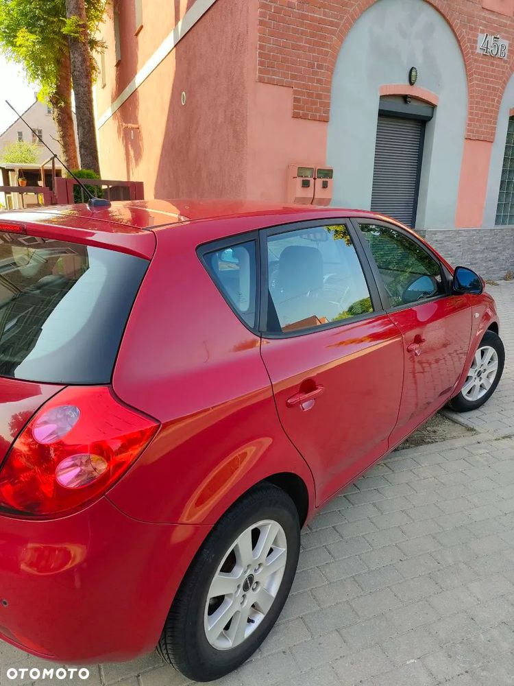 Kia Ceed Cee'd 1.4 Comfort - 4