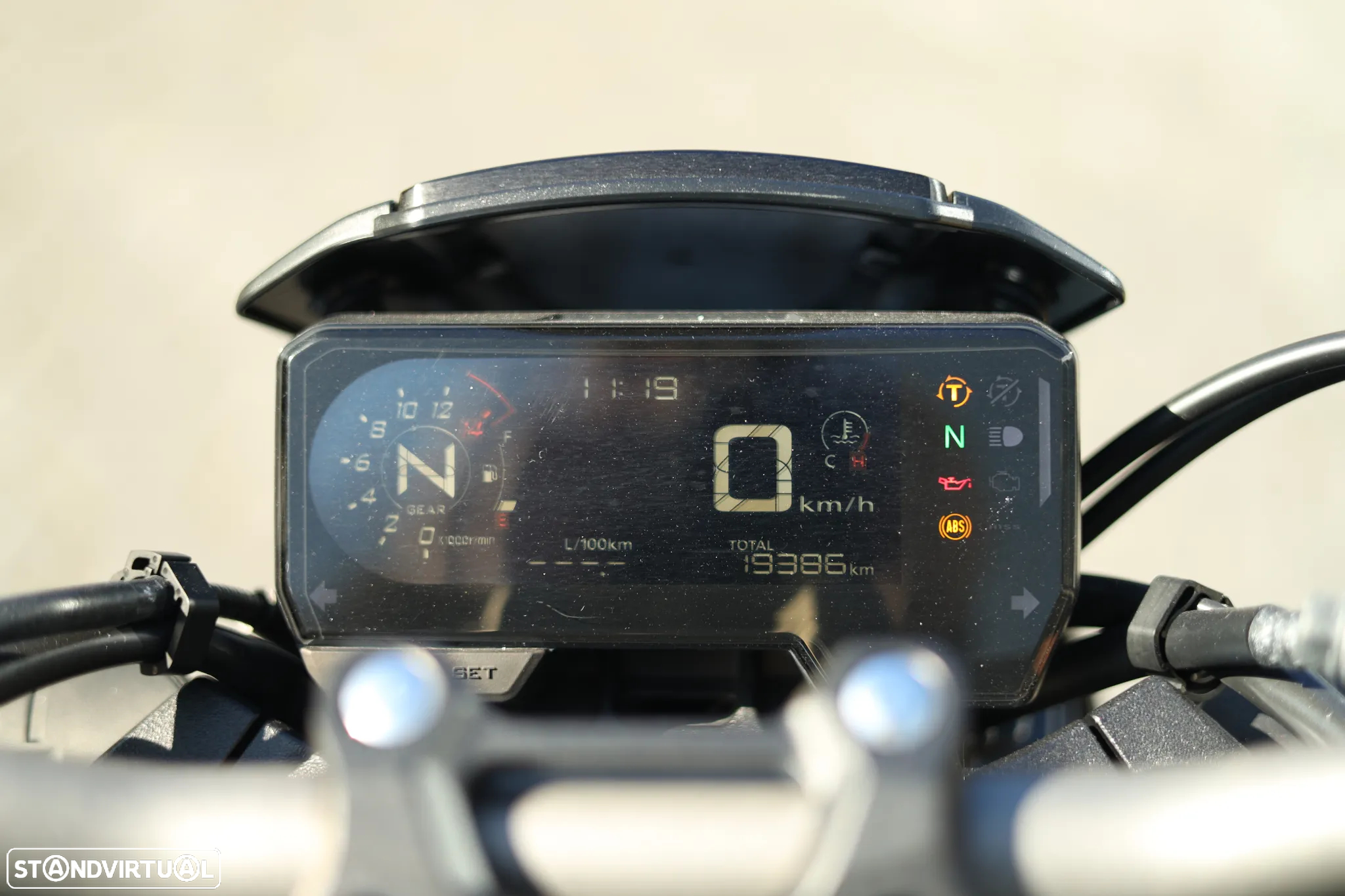 Honda CB - 16
