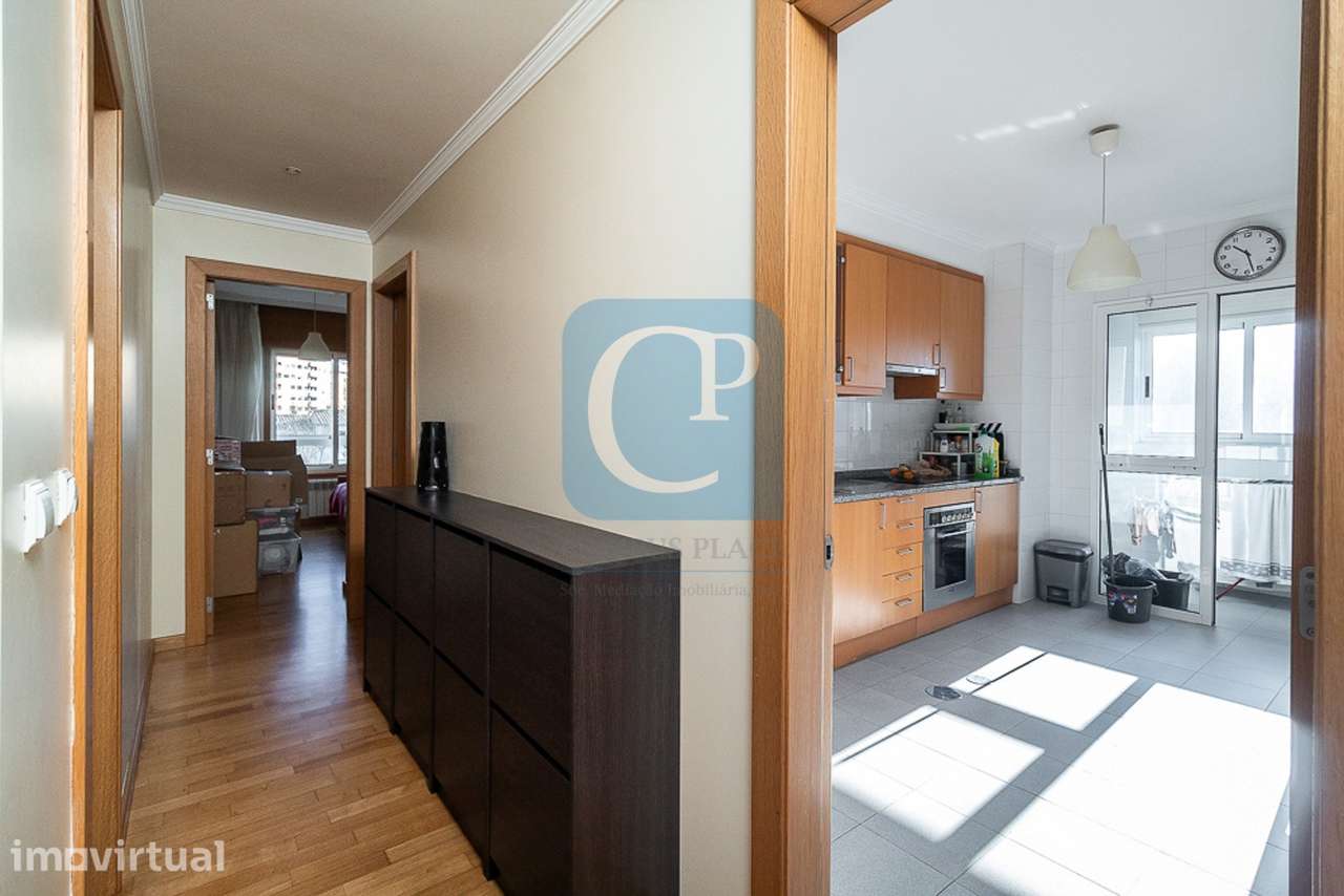 Apartamento T2 para arrendar em Lordelo do Ouro, Porto - Grande imagem: 2/29