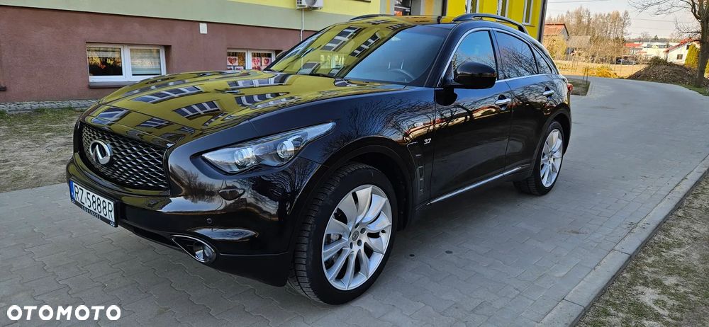 Infiniti QX70 3.7 S Premium - 3