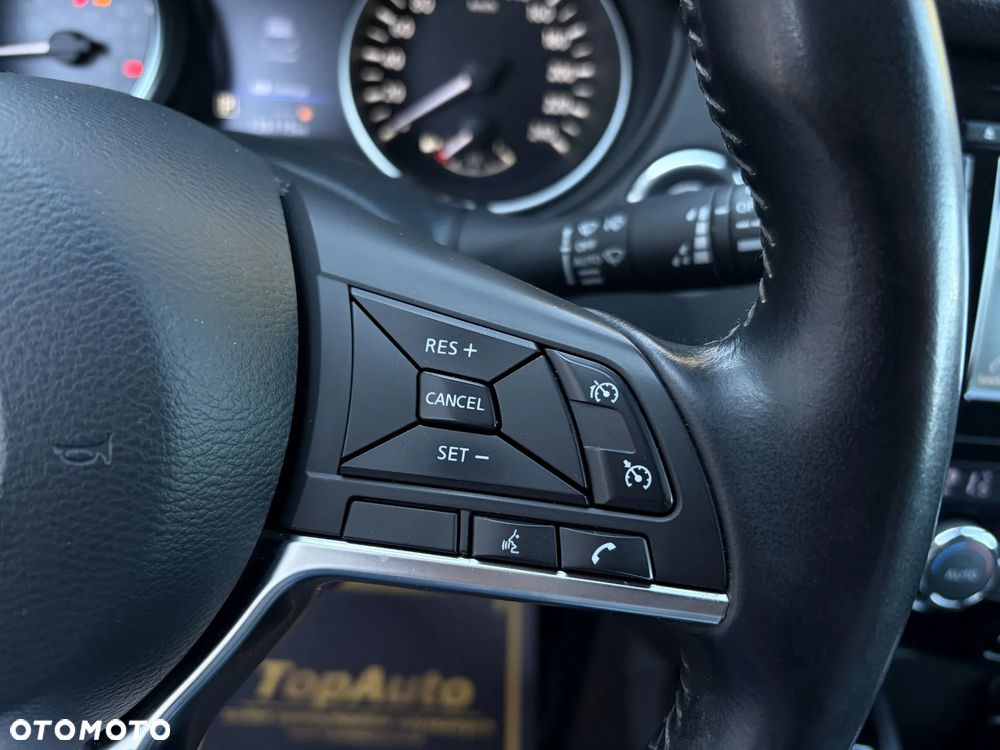 Nissan Qashqai 1.3 DIG-T DCT N-CONNECTA - 24