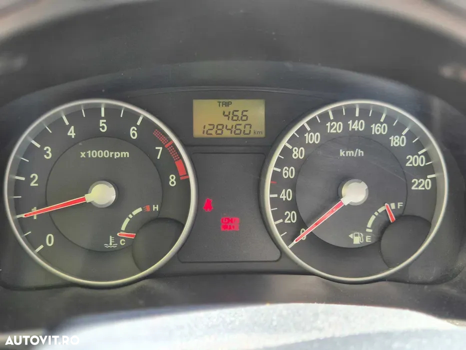 Hyundai Accent - 5