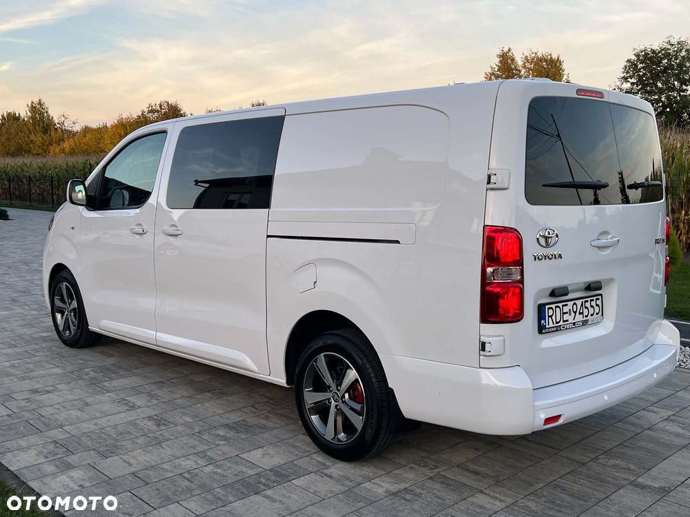 Toyota ProAce 2,0-l-D-4D (5-Si.) Autm Verso compact Team Deutschland - 5