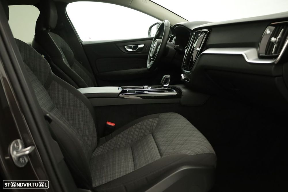 Volvo V60 2.0 T6 AWD TE Essential - 20