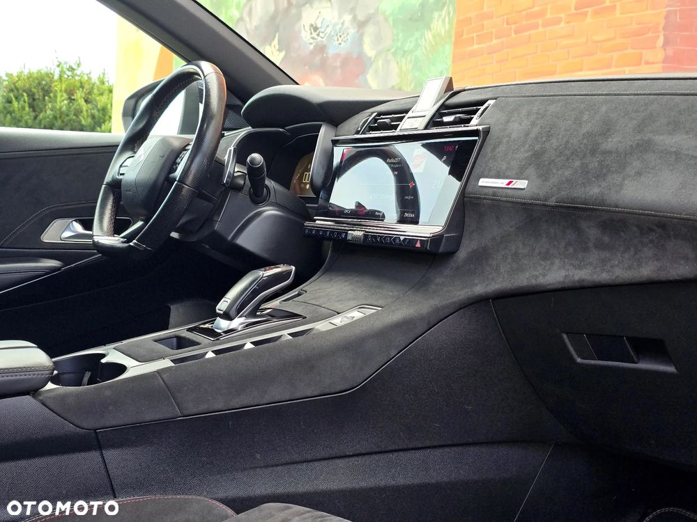 DS Automobiles DS 7 Crossback 1.6 PureTech Performance Line + - 17