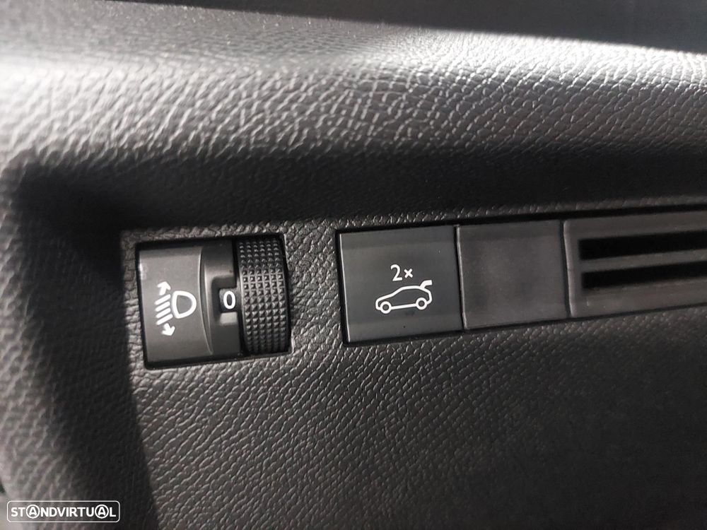 Citroën C4 X 1.2 PureTech Feel Pack EAT8 - 21