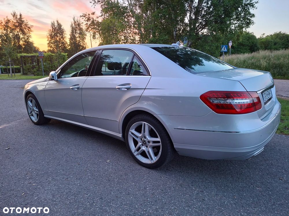 Mercedes-Benz Klasa E 500 7G-TRONIC Avantgarde - 25