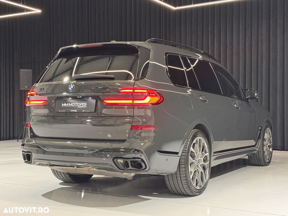 BMW X7 M60i xDrive AT MHEV - 17