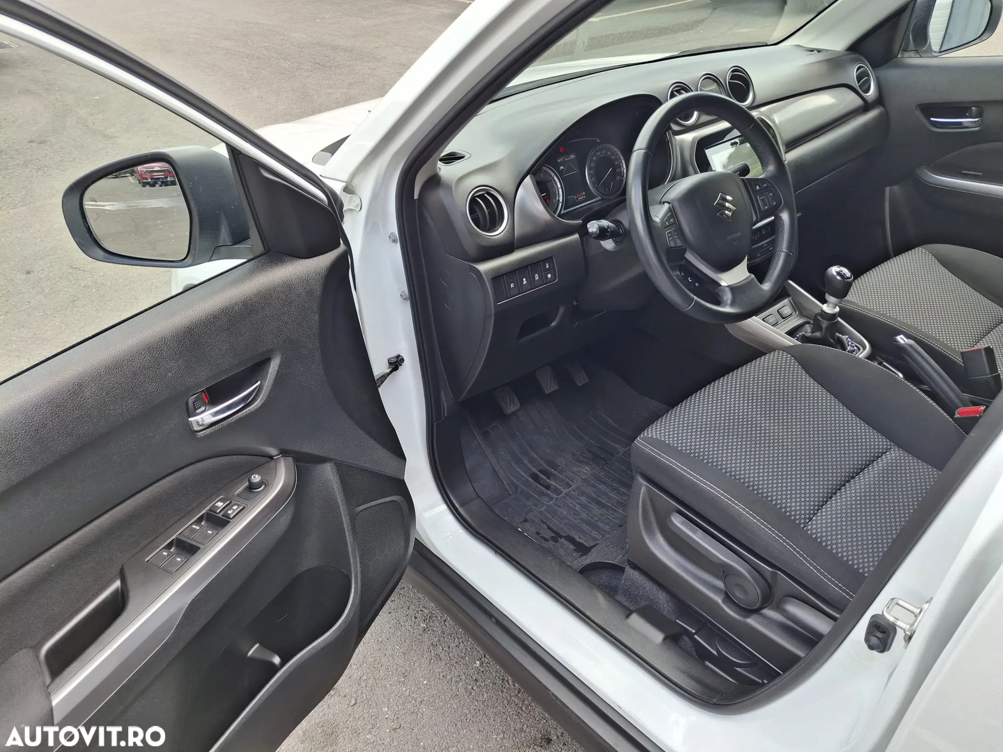 Suzuki Vitara 1.4 Boosterjet MHEV Passion - 10