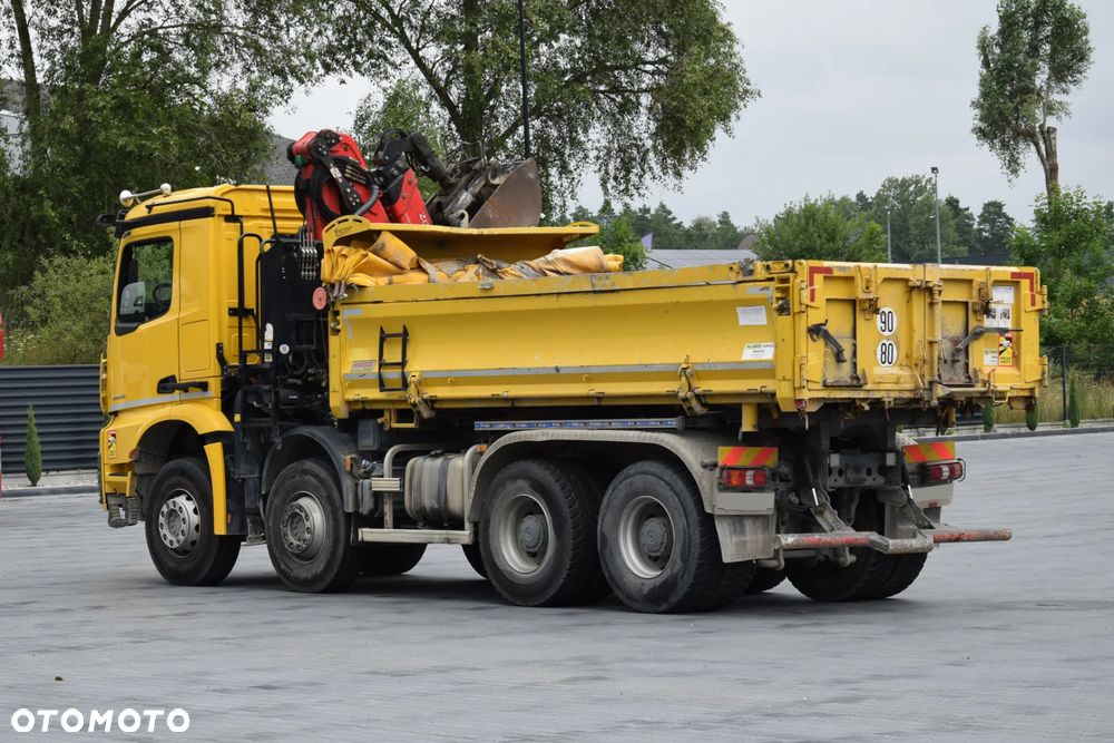 Mercedes-Benz AROCS 3243 / 8x4 / EURO 6 / HDS PALFINGER EPSILON Q170Z / ROTATOR / CHYWTAK / STEROWANIE RADIOWE / WYWROTKA / HYDROBURTA / AUTOMAT / SYSTEM KAMER CYFROWYCH / KAMERA COFANIA / NAWIGACJA / HAK / NISKI PRZEBIEG / 2017 / SERWISOWANY / SPROWADZONY - 7