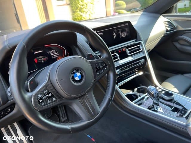 BMW Seria 8 - 16