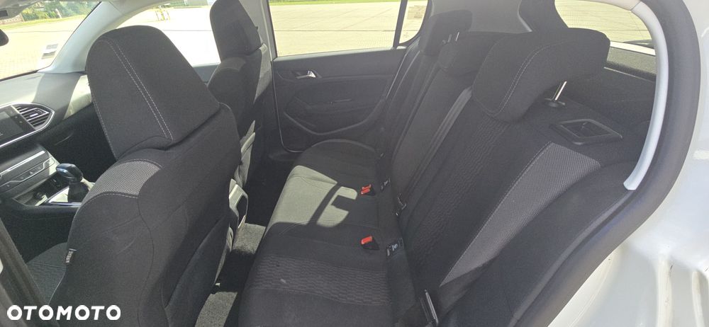 Peugeot 308 1.6 BlueHDi Style S&S - 24