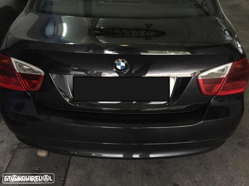 BMW 320d E90 / E91 para Peças - 4