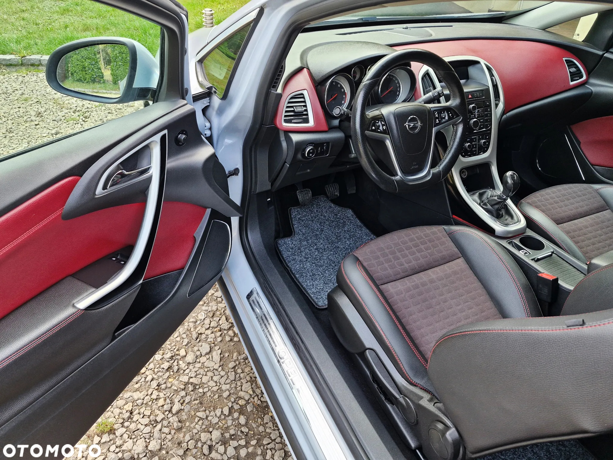 Opel Astra GTC 1.4 Turbo Innovation - 17