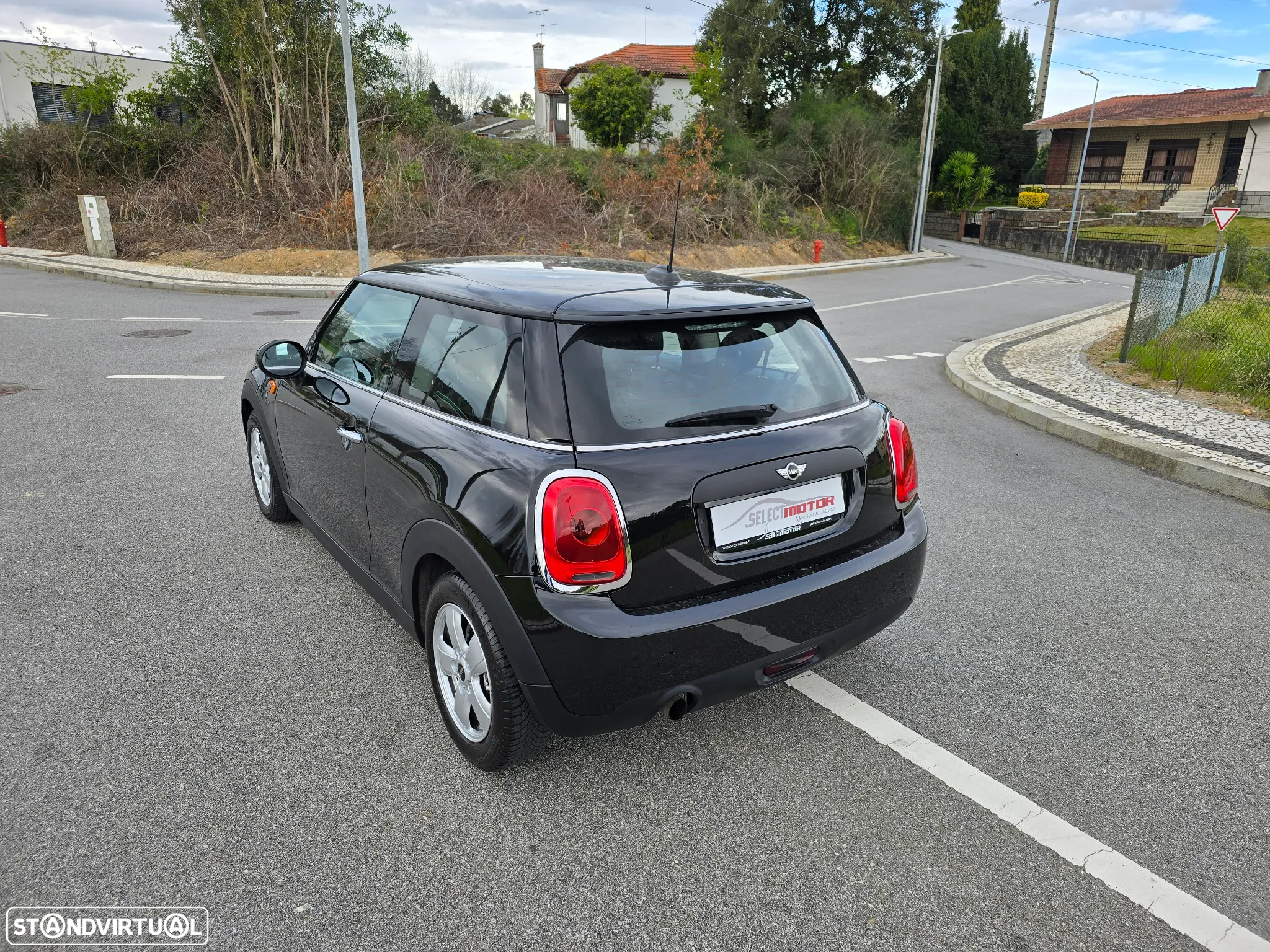 MINI 3 Portas One D - 7