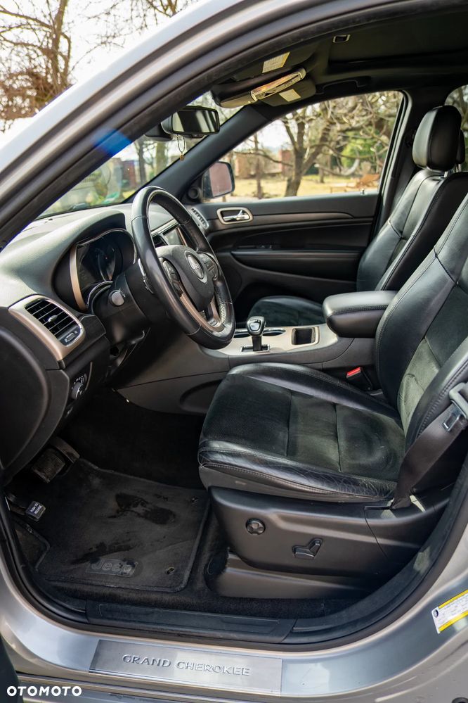 Jeep Grand Cherokee - 10