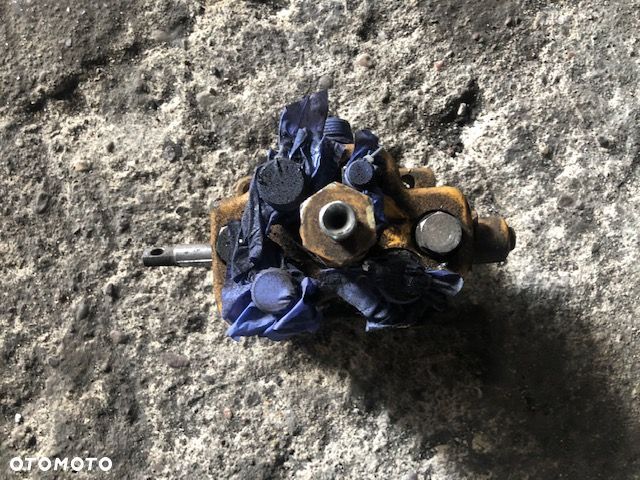 JCB 3cx 4cx - Rozdzielacz Wysuwu Ramienia - 4