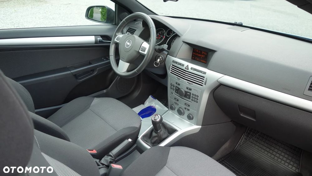 Opel Astra 1.8 Sport - 31