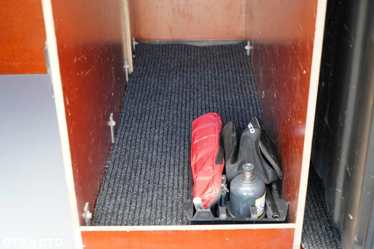 Iveco DAILY 35-140 /  BLASZAK / MOBILNY WARSZTAT / PRZETWORNICA /  SPROWADZONY / PO KONTRAKCIE SERWISOWYM - 15