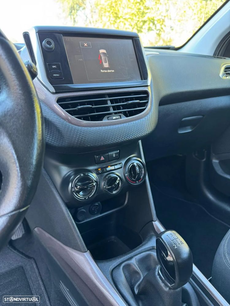 Peugeot 2008 - 13