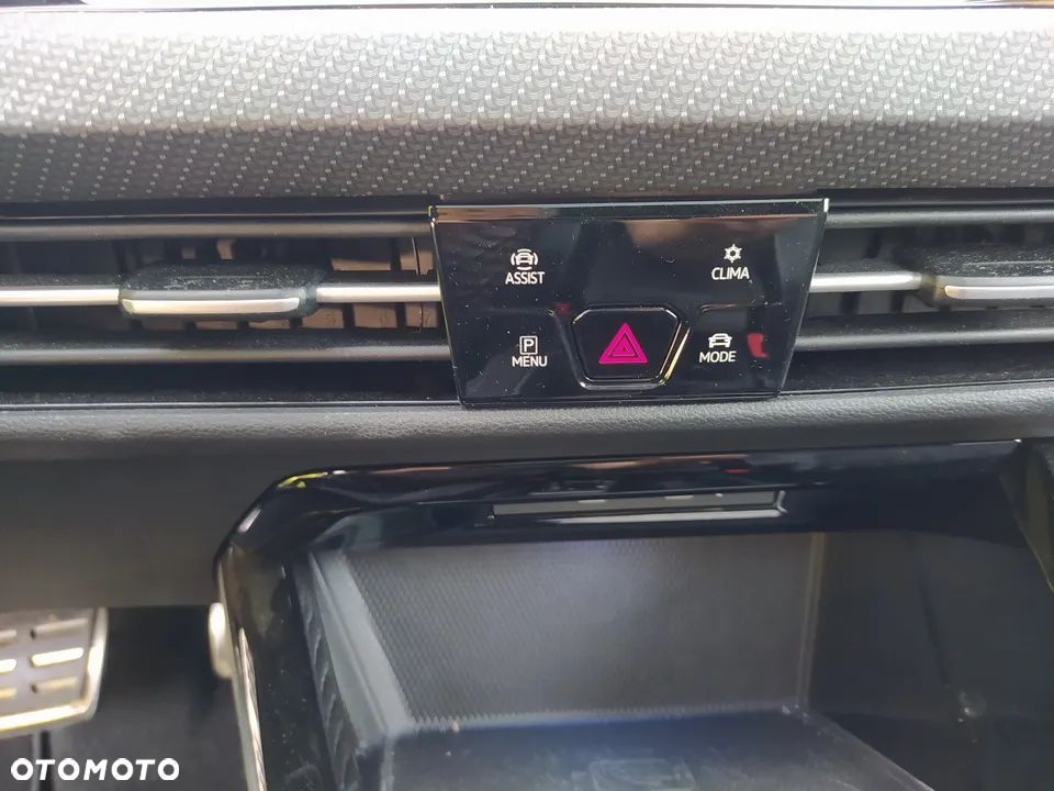 Volkswagen Golf - 23