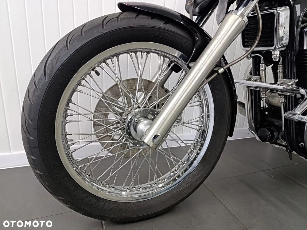 Suzuki Intruder - 9