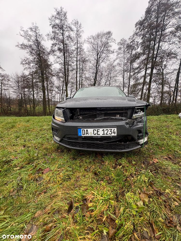 Volkswagen Tiguan - 2