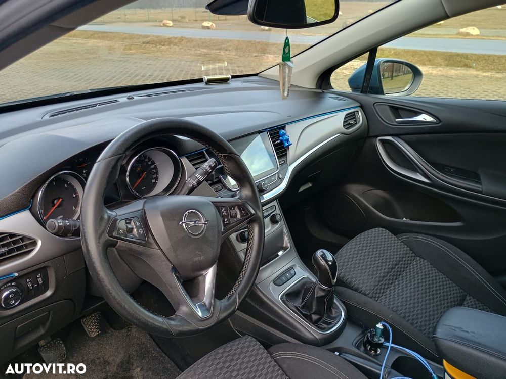 Opel Astra 1.6 D (CDTI) Start/Stop Dynamic - 12