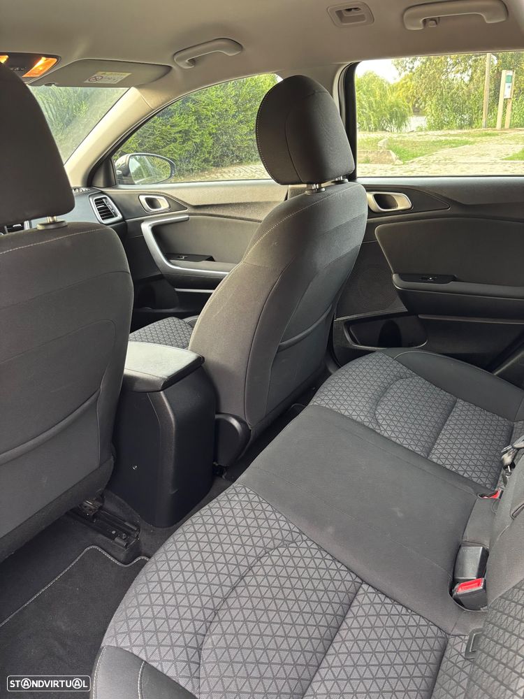 Kia Ceed SW 1.6 CRDi SX - 21
