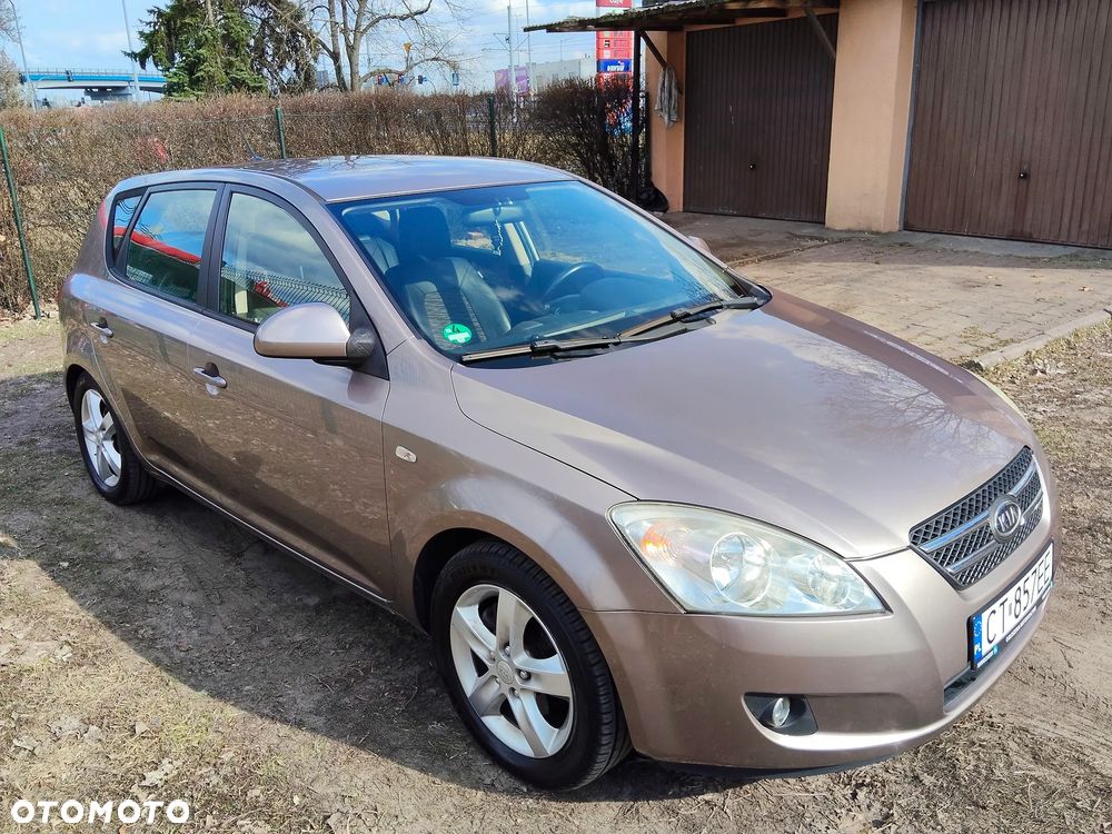 Kia Ceed 2.0 Optimum - 1