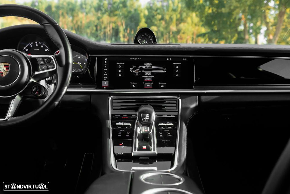 Porsche Panamera Sport Turismo 4 E-Hybrid - 40