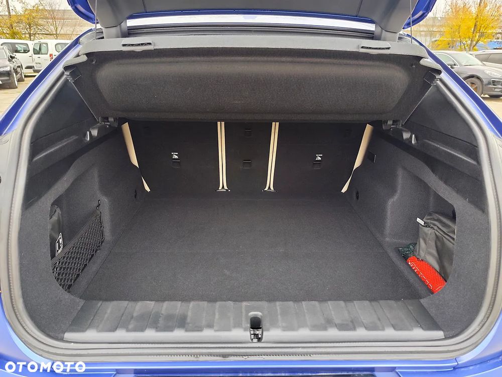 BMW iX2 xDrive30 66.5kWh M Sport Edition - 13