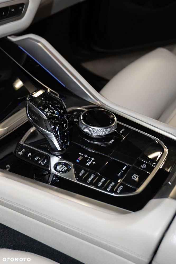 BMW X6 M50d - 13