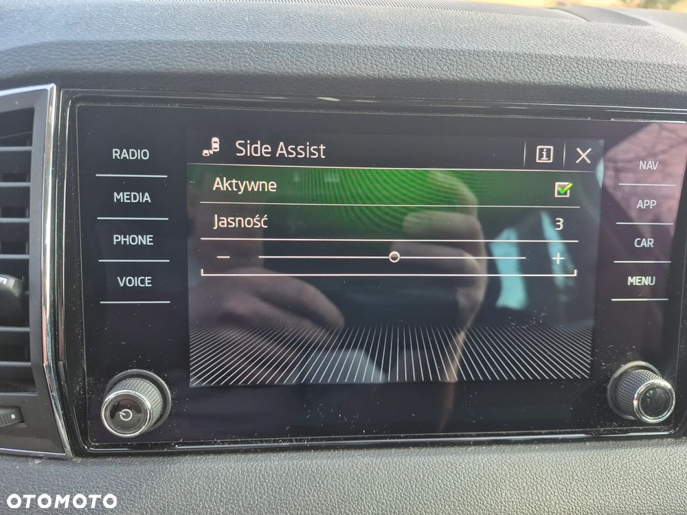 Skoda Karoq 1.5 TSI ACT Style DSG - 6