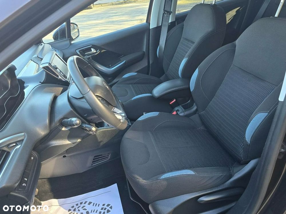 Peugeot 208 2013