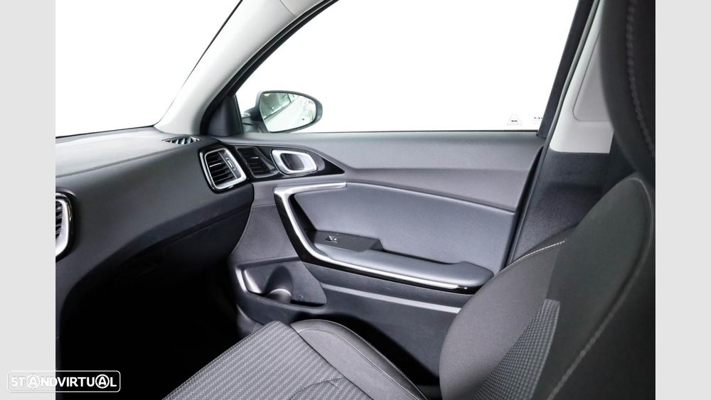 Kia XCeed 1.6 GDi PHEV Drive - 19