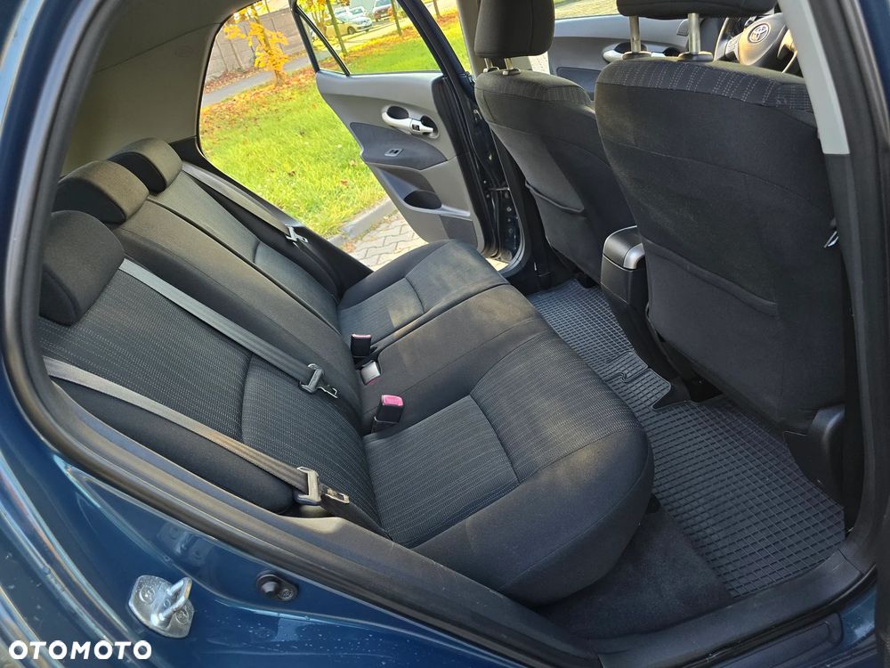 Toyota Auris - 15