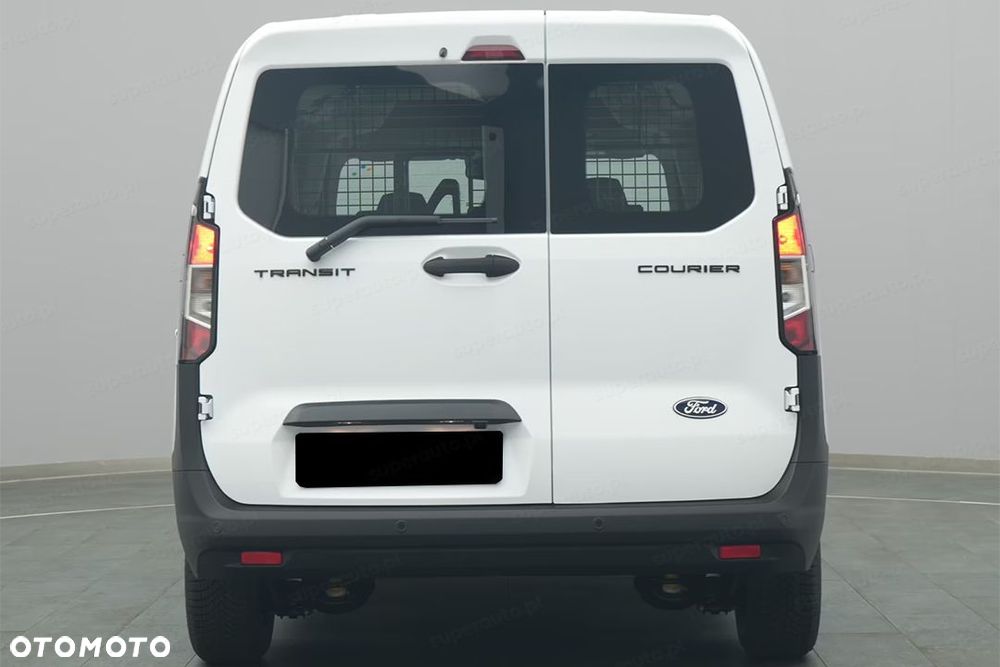 Ford Transit Courier - 8