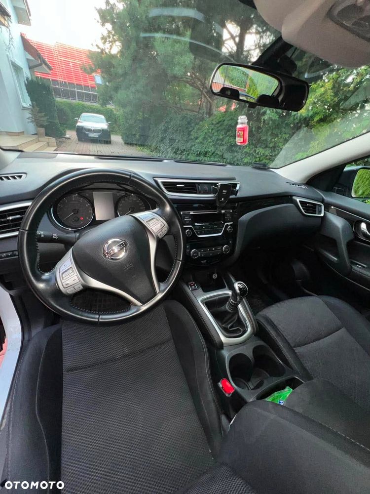 Nissan Qashqai 1.2 DIG-T N-Connecta EU6 - 8