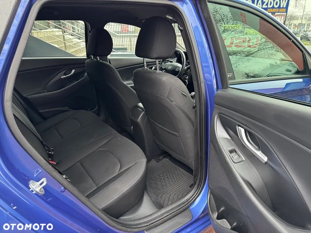 Hyundai i30 1.4 GO - 17