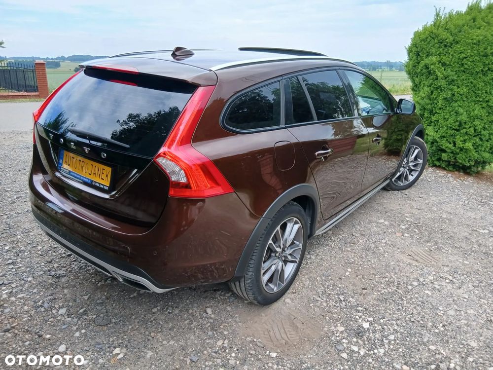 Volvo V60 Cross Country D3 Summum - 6