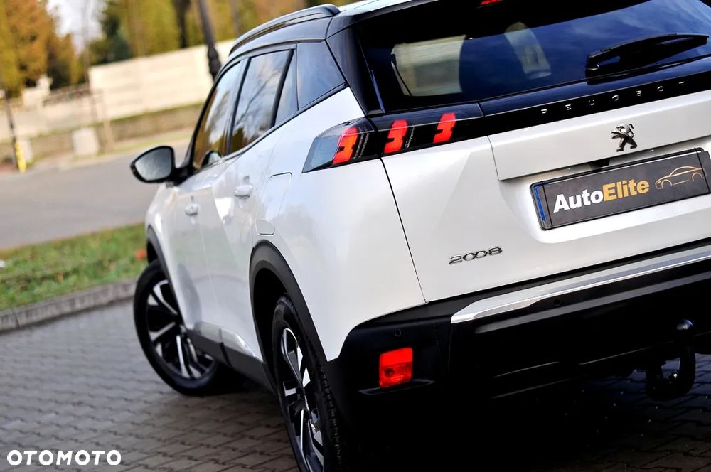 Peugeot 2008 BlueHDi 130 EAT8 GT - 20