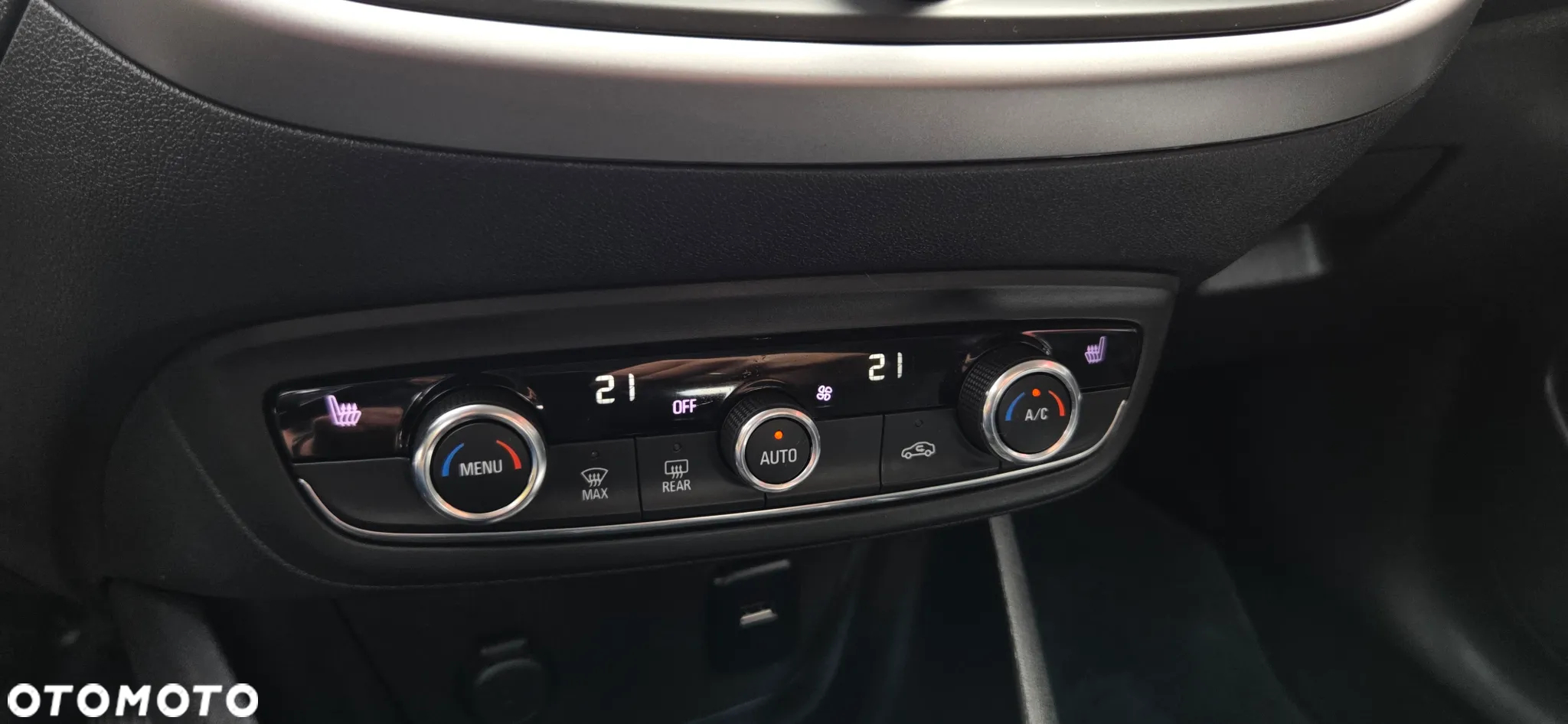 Opel Crossland X 1.2 Start/Stop Innovation - 28