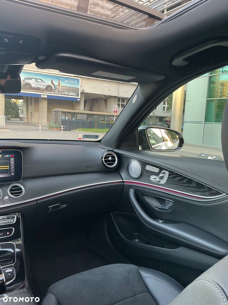 Mercedes-Benz Klasa E 220 d 4-Matic AMG - 24