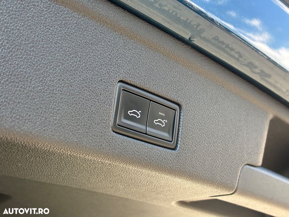 Volkswagen Touareg V6 TDI 4MOTION Elegance - 36