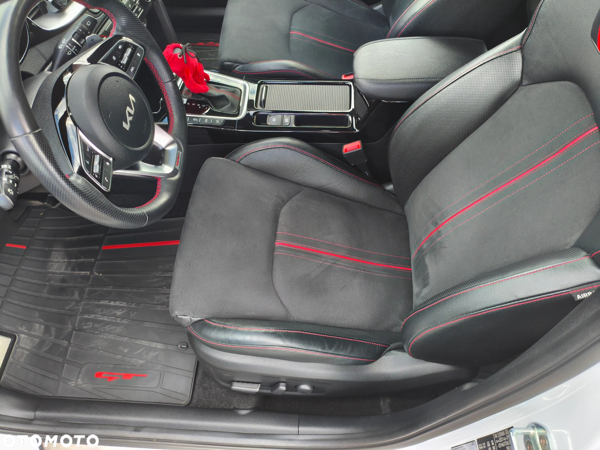 Kia ProCeed 1.6 T-GDI GT DCT - 13