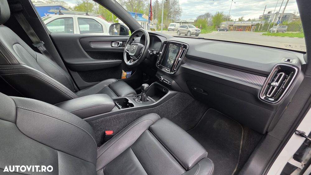 Volvo XC 40 T3 - 23