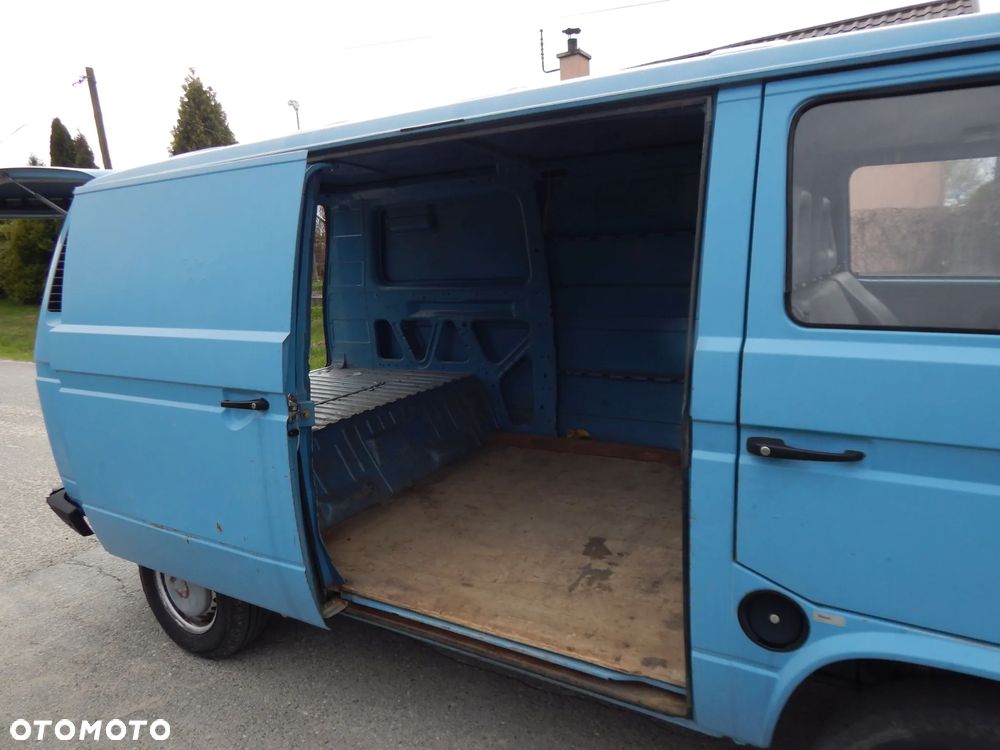 Volkswagen Transporter - 11