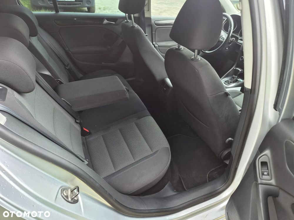 Volkswagen Golf 1.6 TDI DPF BlueMotion Technology DSG Comfortline - 10